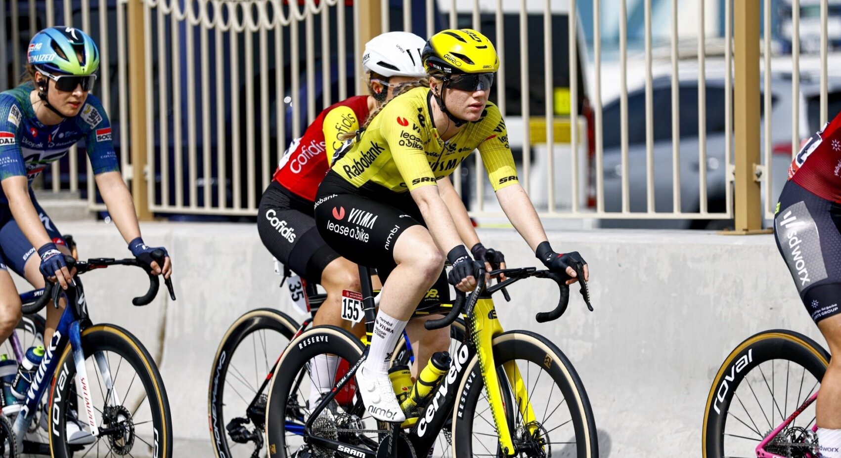 Veenhoven sprints to first podium place in second stage of UAE Tour Women	