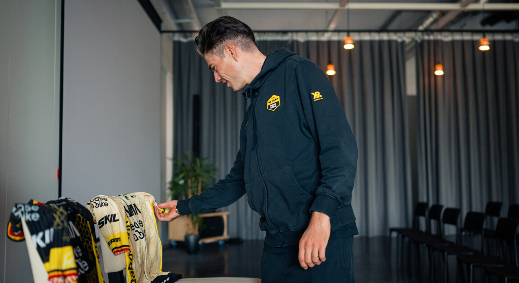 Team Visma | Lease a Bike launches its 2026 Tour de France jersey inspired by Antoni Gaudí, giving fans the decisive vote	