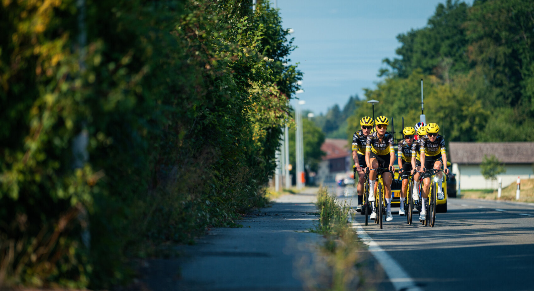 Van Zwitserland naar Frankrijk: de logistieke puzzel achter de Tour de France Femmes	