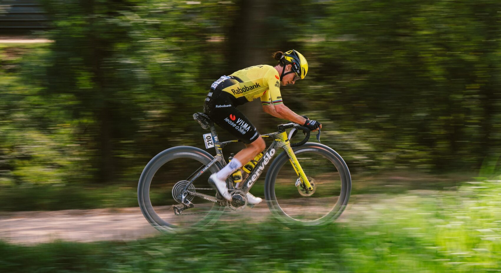 Vos claims second gravel world title with impressive performance in Australia