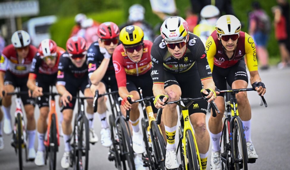 Aanvallend Team Visma | Lease a Bike strandt op negende plaats in voorlaatste etappe Tour de France