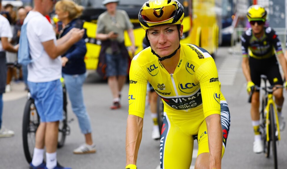Vos sprint naar vijfde plek, maar raakt leiderstrui kwijt in tweede etappe Tour de France Femmes