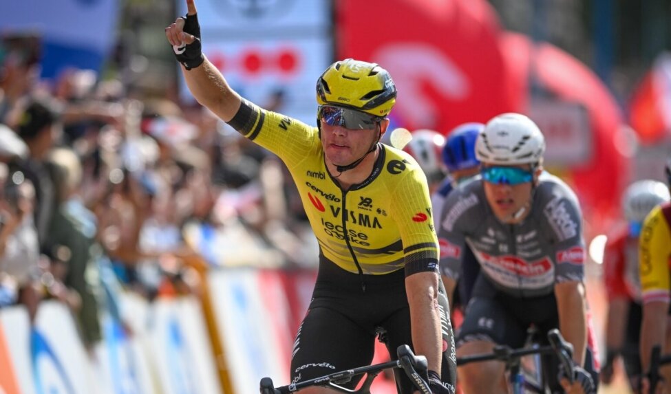 Kooij sprint overtuigend naar zege in openingsetappe Ronde van Polen