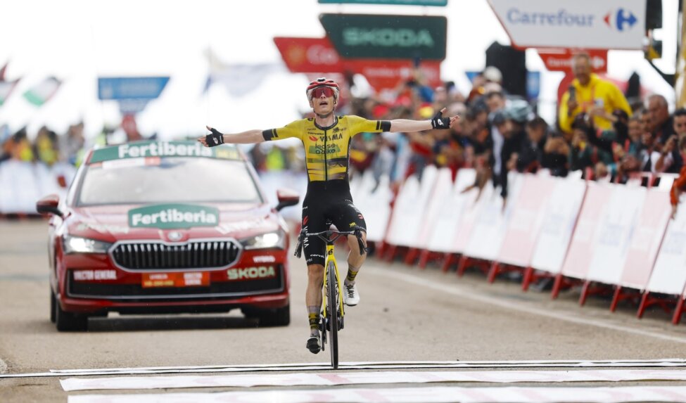 Vingegaard solos to second stage victory in Vuelta a España