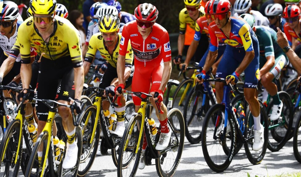 Strong team display by Team Visma | Lease a Bike in neutralised eleventh Vuelta stage