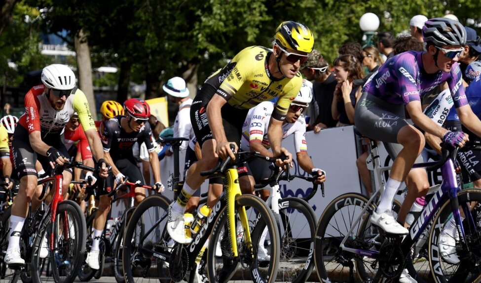 Benoot takes seventh after grueling GP de Montréal
