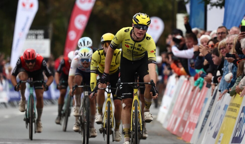 Kooij wins ahead of teammate Brennan at GP Isbergues