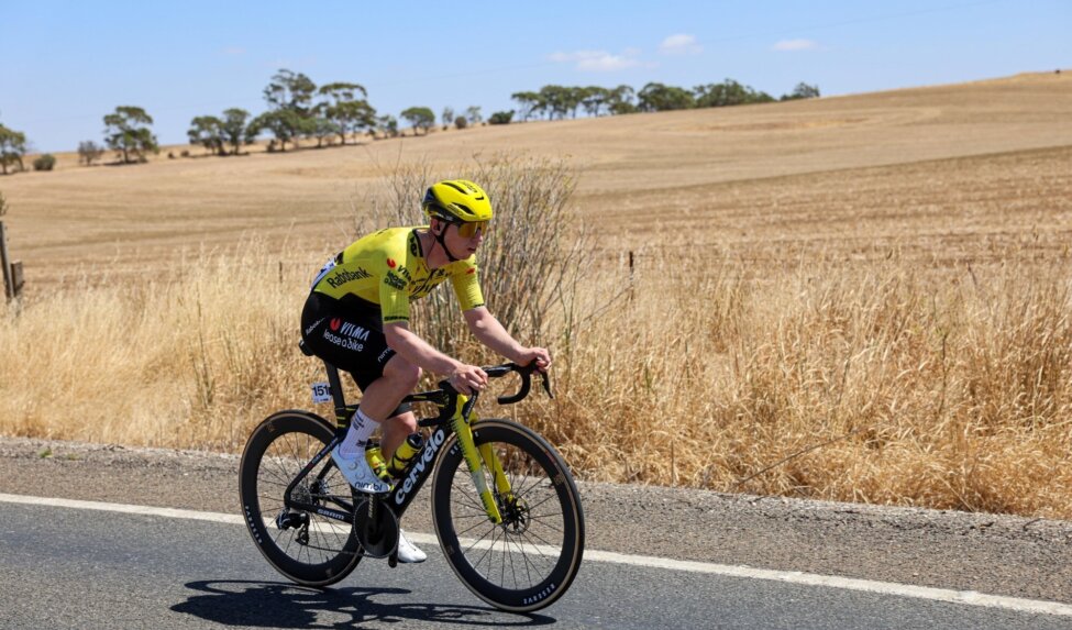 Brennan kan niet meesprinten voor de overwinning in derde etappe Tour Down Under