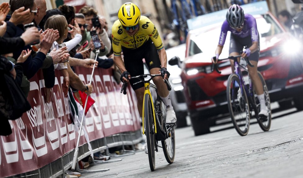 Zevende plaats voor Vos in Strade Bianche Donne, Ferrand-Prévot kent pech op cruciaal moment