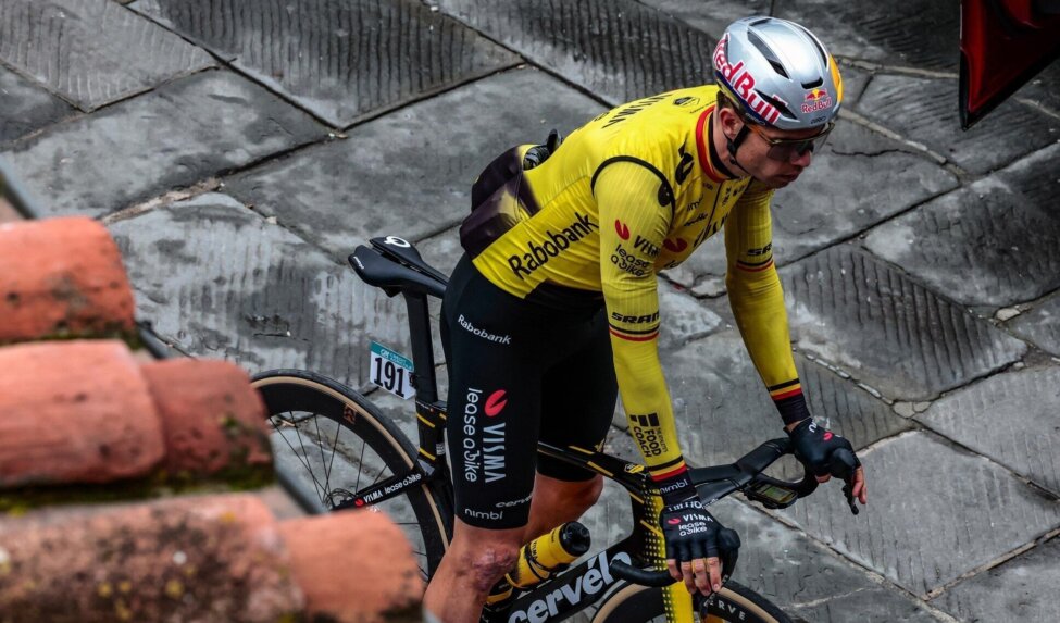 Team Visma | Lease a Bike safely navigates rainy day in Tirreno-Adriatico