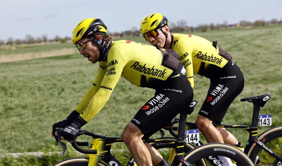 Liveblog In Flanders Fields men: peloton in pieces due to echelons