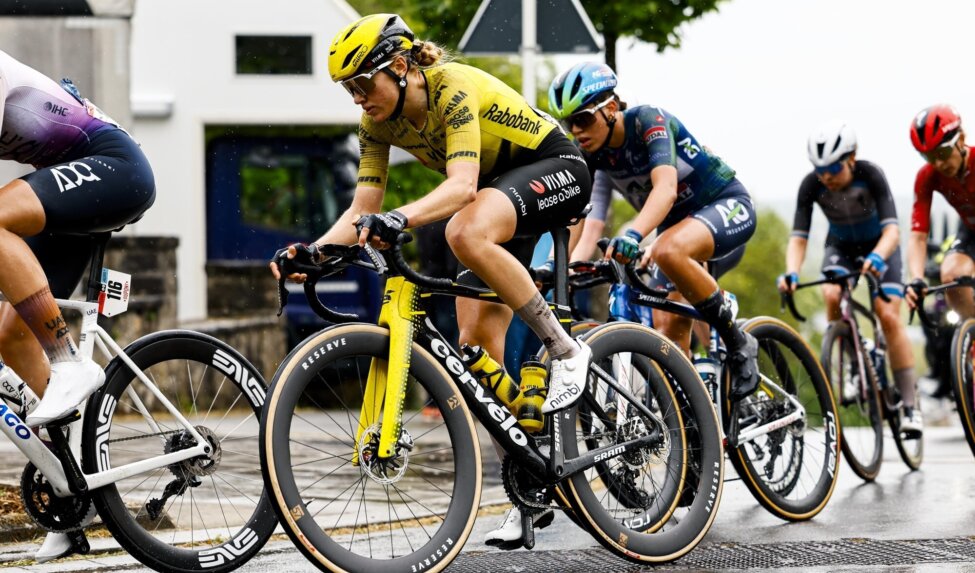 Sadnik attacks and finishes fifth at the Festival Elsy Jacobs