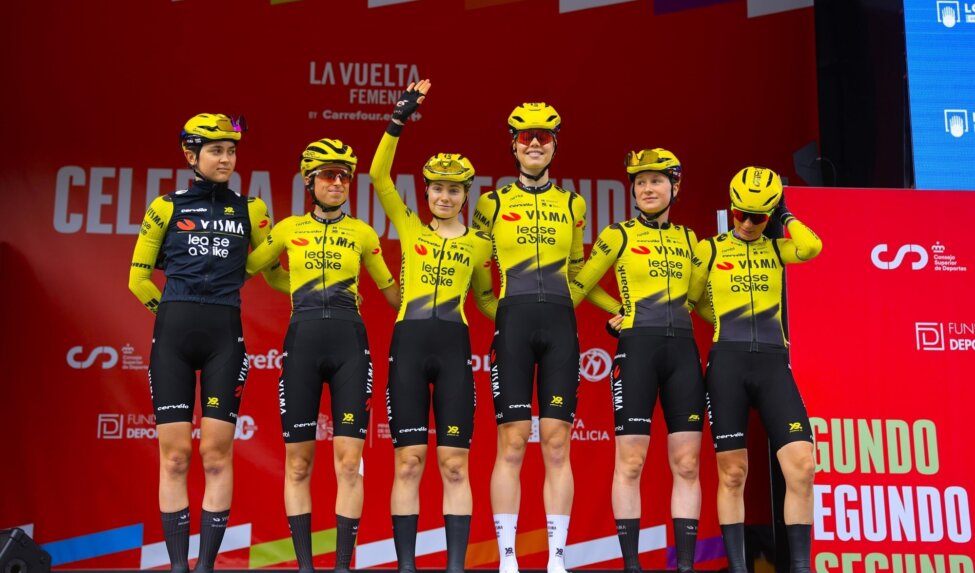 Liveblog La Vuelta Femenina: Peloton begonnen aan tweede etappe, zonder Vos