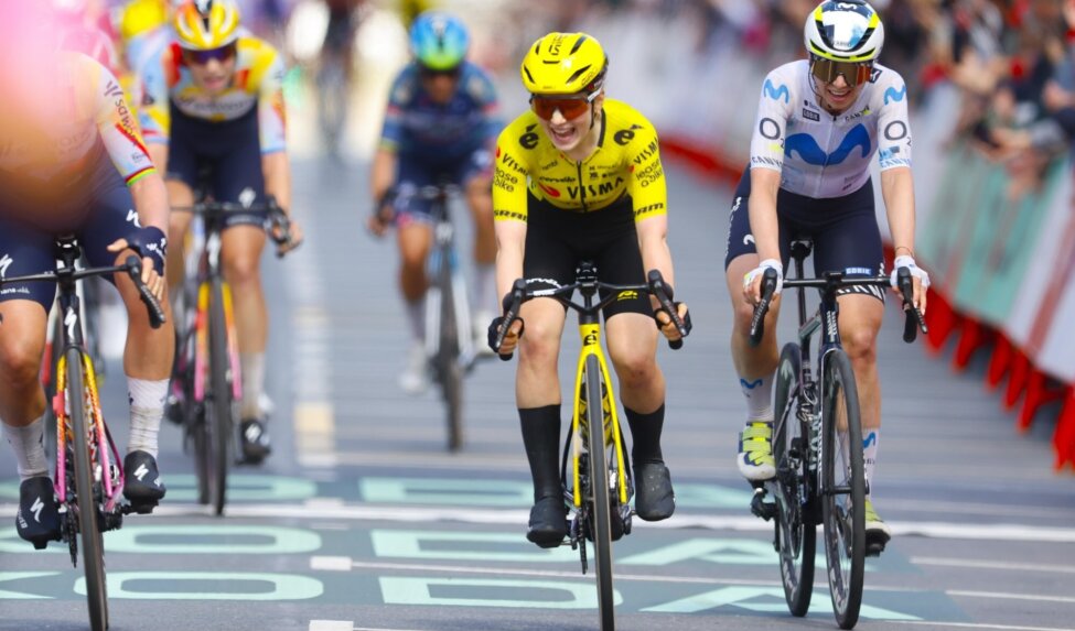 Van Dam secures an impressive third place for Team Visma | Lease a Bike in La Vuelta Femenina