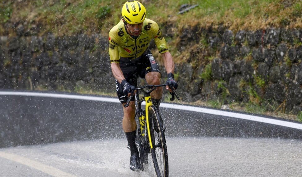 Liveblog Giro d'Italia: Campenaerts joins the breakaway in rainy stage five