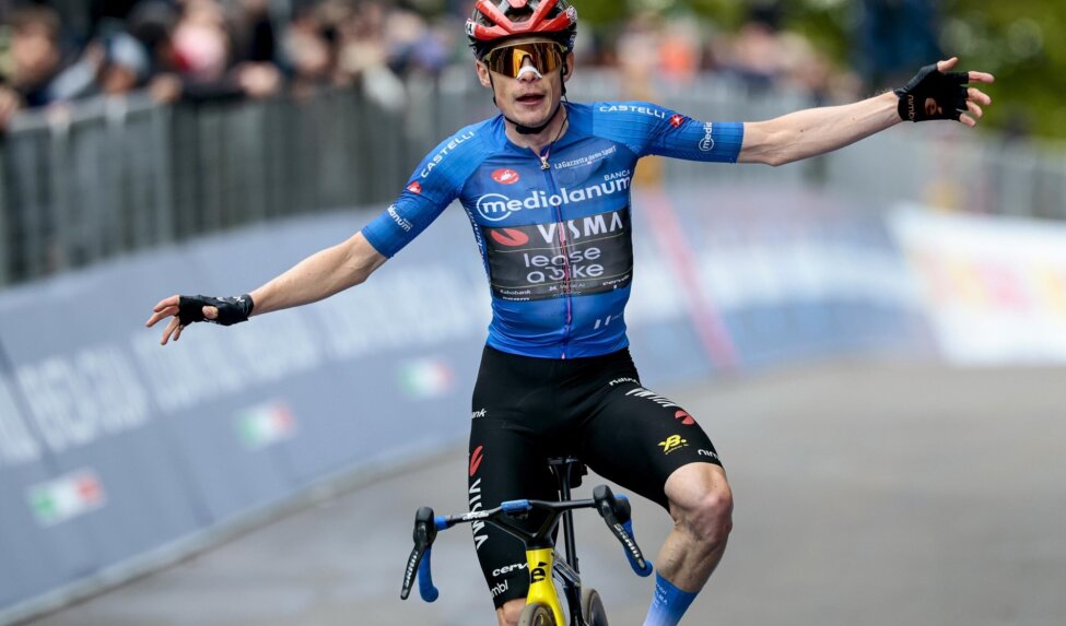 Liveblog Giro d'Italia: Vingegaard triumphs on Corno alle Scale!