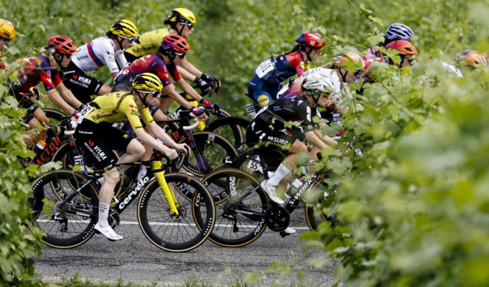 Team Visma | Lease a Bike zonder problemen door zevende Giro-etappe, focus op zware bergrit