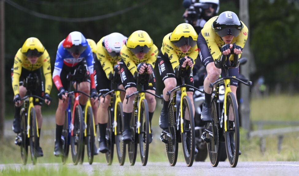 Team Visma | Lease a Bike triumphs in team time trial Tour Auvergne-Rhône-Alpes