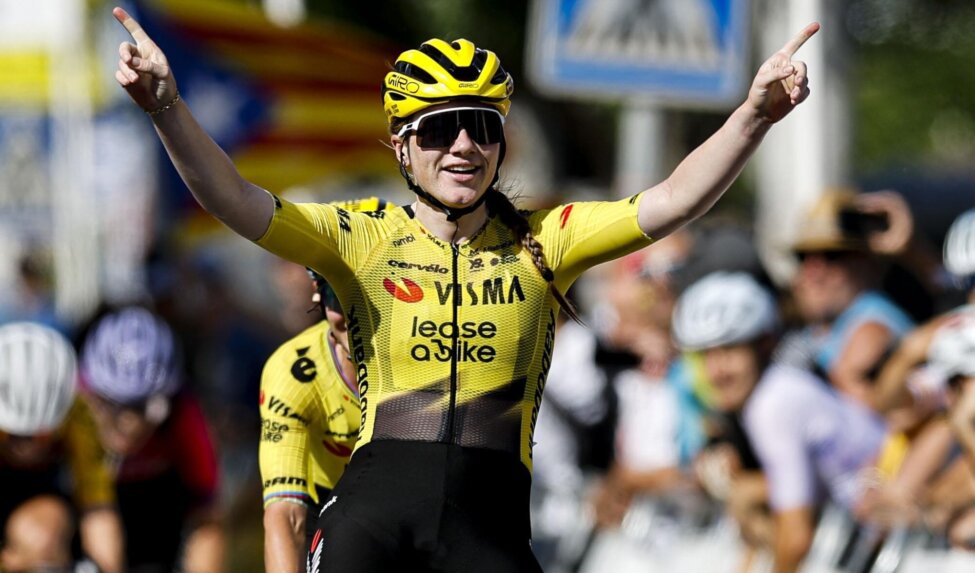 Veenhoven bekroont sterk ploegenspel met overwinning in eerste etappe Volta a Catalunya, Vos tweede