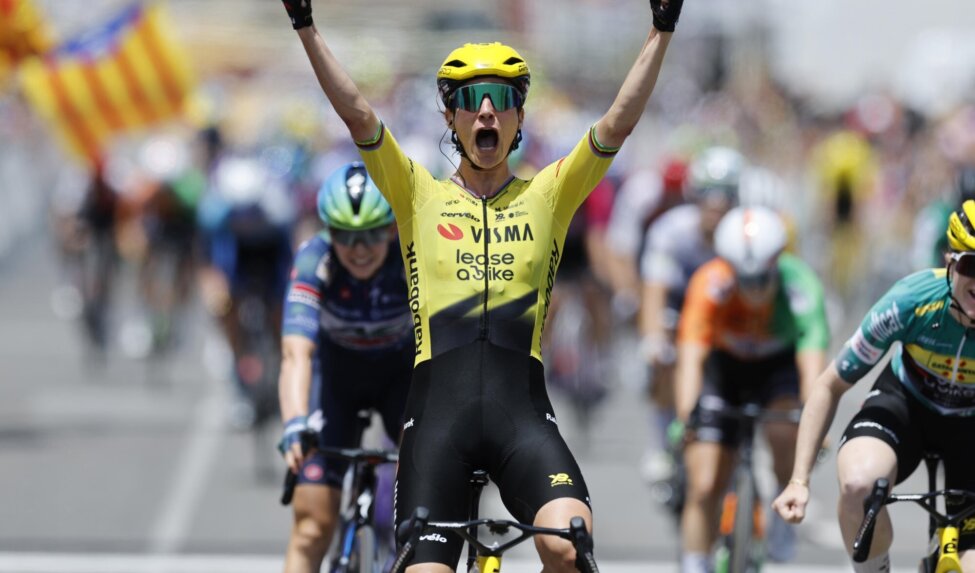 Vos sprint in slotrit Volta a Catalunya naar eerste zege van het seizoen