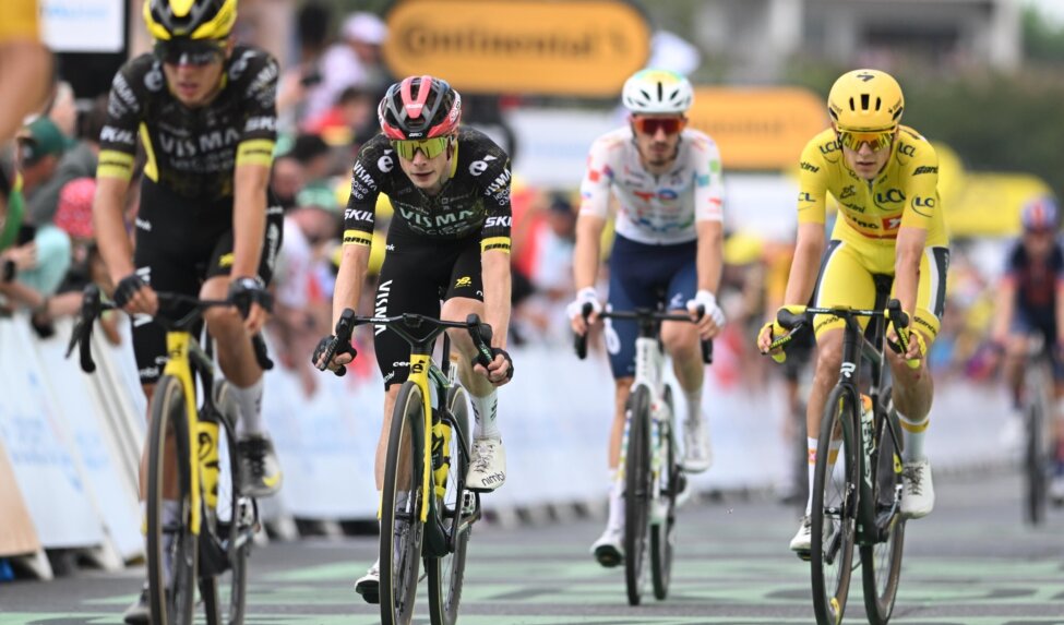 Vingegaard loses no time to opponents after chaotic finale in fifth stage Tour de France