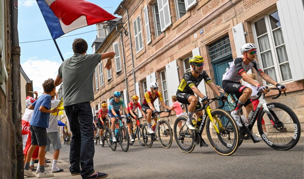 Team Visma | Lease a Bike komt razendsnelle elfde Touretappe probleemloos door