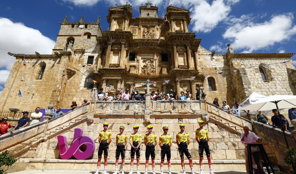 Liveblog Vuelta a Burgos: Brennan begint etappe 2 in de leiderstrui