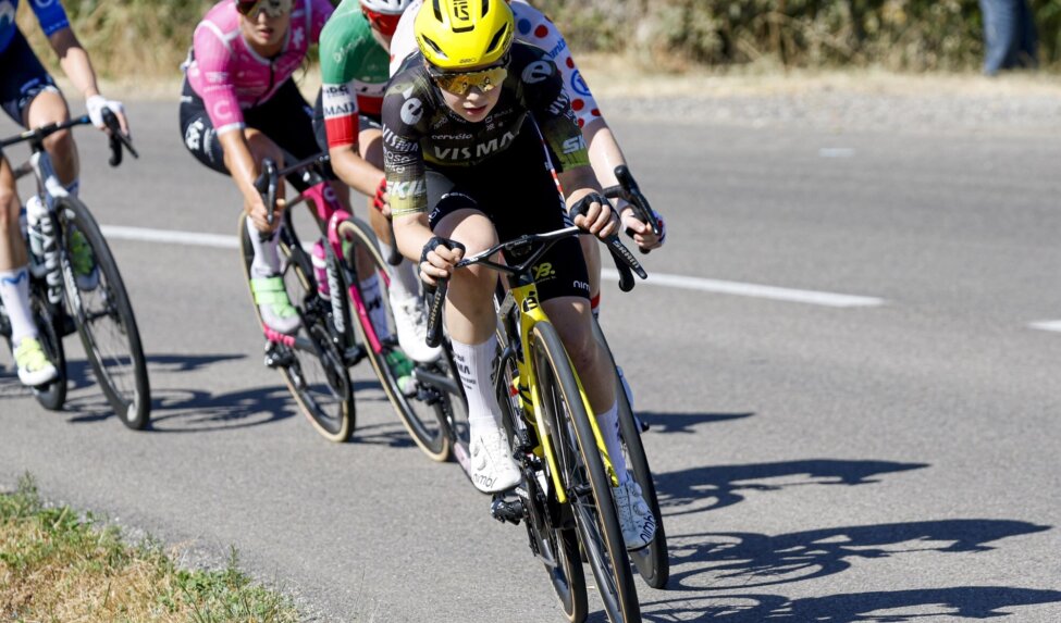 Van Dam sprint naar vierde plek in zesde etappe Tour de France Femmes