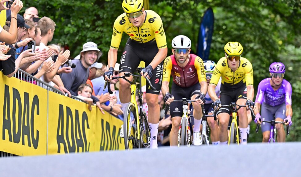 Team Visma | Lease a Bike shows attacking intent at ADAC Cyclassics