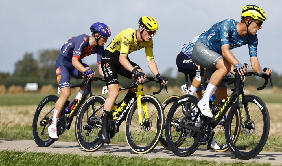 Team Visma | Lease a Bike shows fighting spirit in echelon stage ZLM Tour