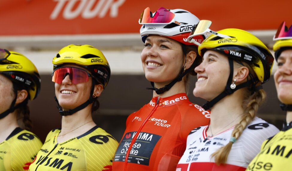 Liveblog Eneco Tour Women: Nooijen derde bovenop de VAM-berg