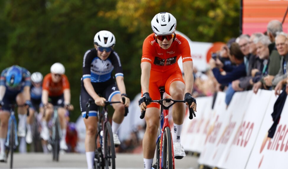 Sterke Nooijen sprint naar tweede plaats in derde etappe Eneco Tour