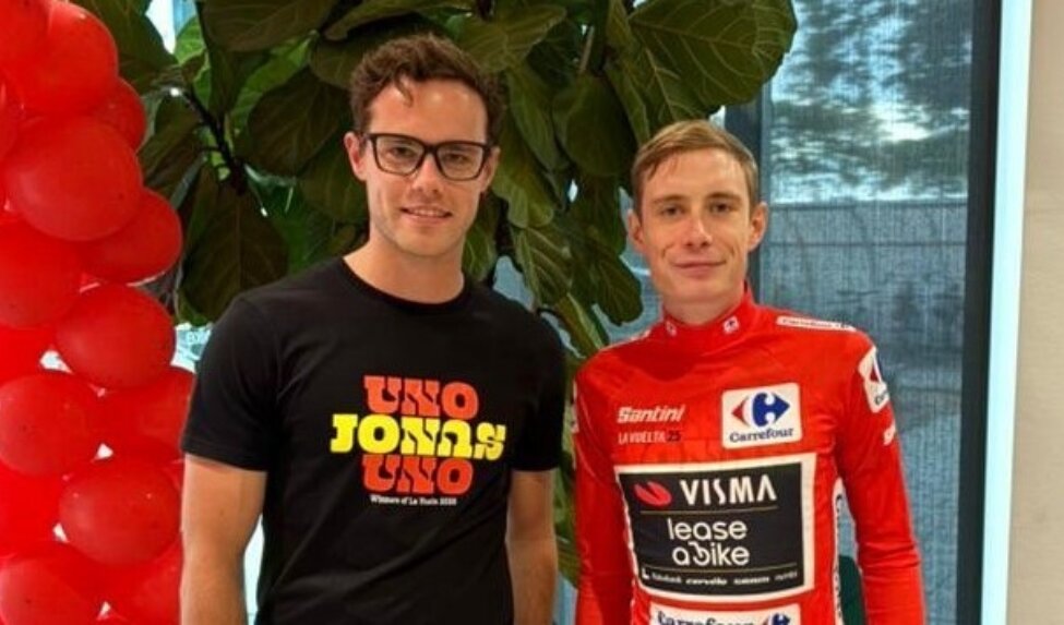 A conversation with Cas van Weegberg, Head of Apparel at Team Visma | Lease a Bike