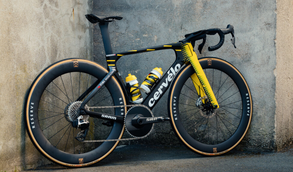 Team Visma | Lease a Bike sluit nieuwe samenwerking met Bikeroom