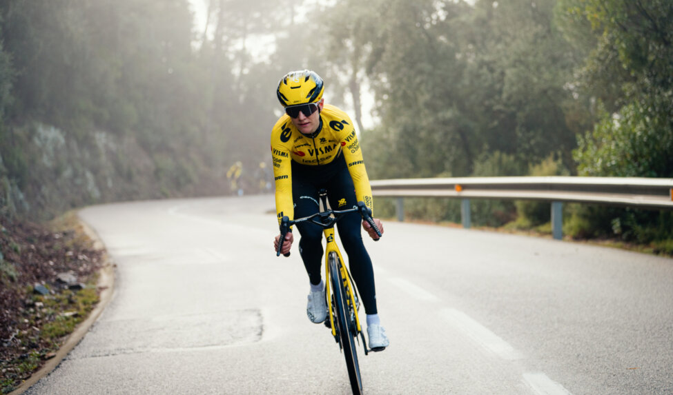 De Vries looks back on 2025 and focuses on progress into the new season