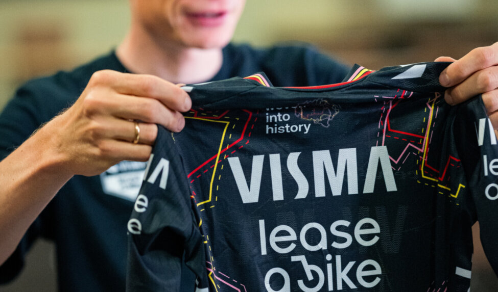 Celebrate the Giro d'Italia victory with our special Trilogy Collection