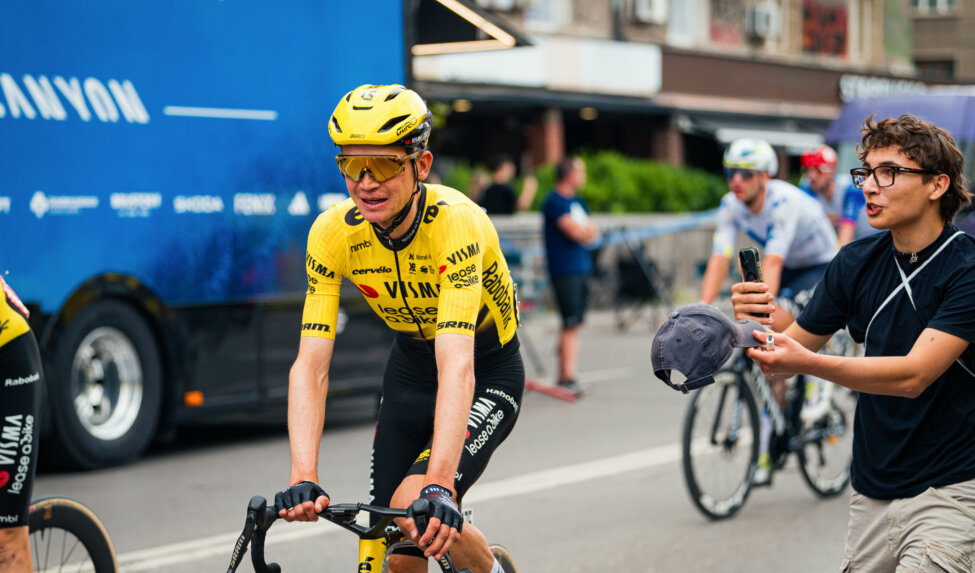 Liveblog: Follow along with the team presentation in La Vuelta de España