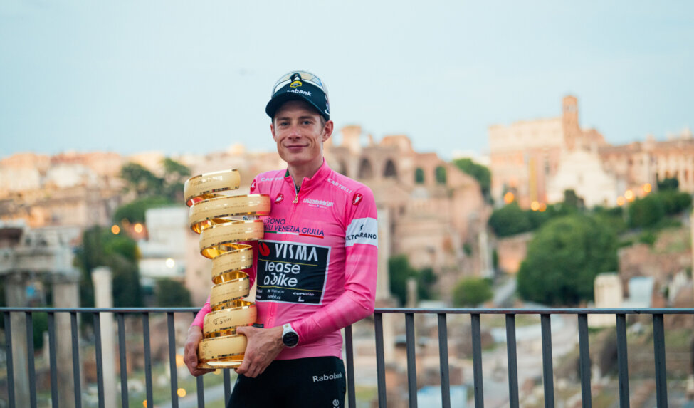 Media roundup: International media are at a loss for words for Vingegaard after completing historic trilogy