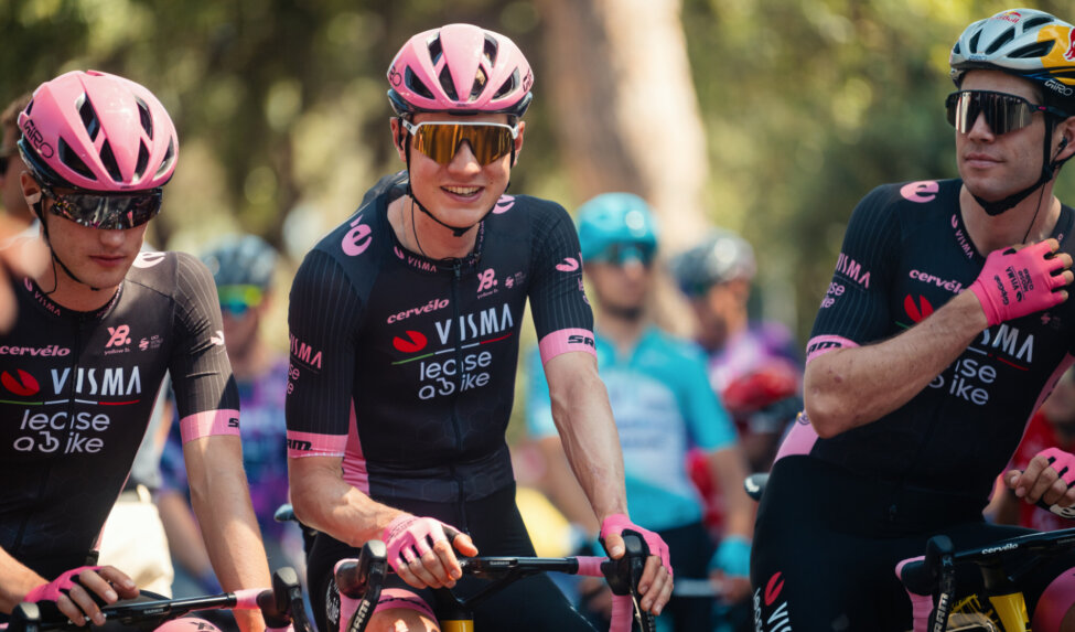 Experienced Kelderman extends stay with Team Visma | Lease a Bike