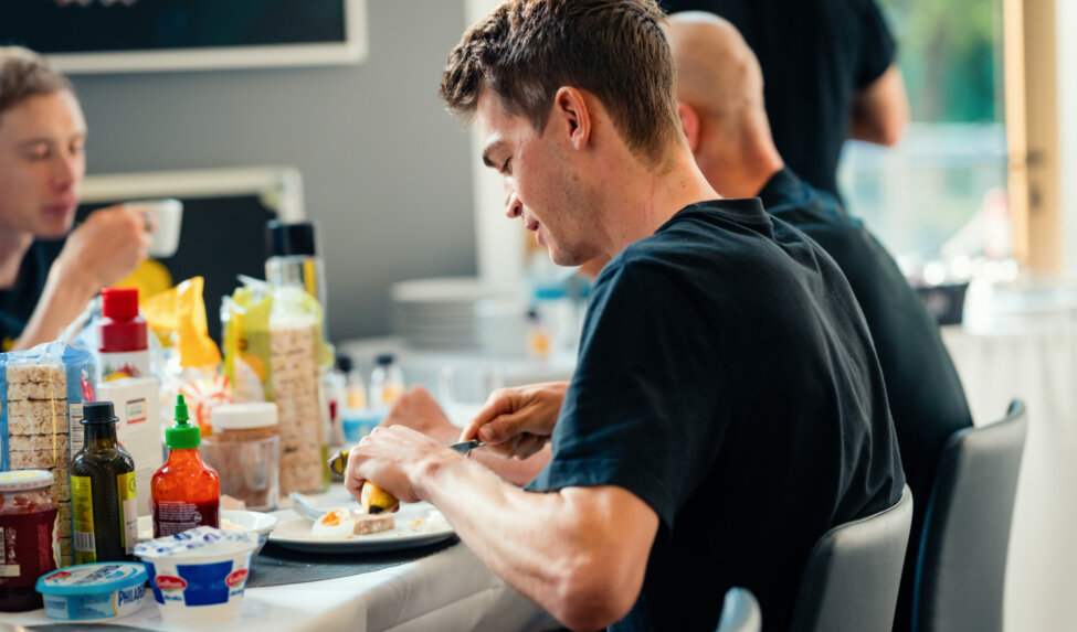 Herstel en voeding in off-season: de sleutel tot een sterke start van het nieuwe seizoen