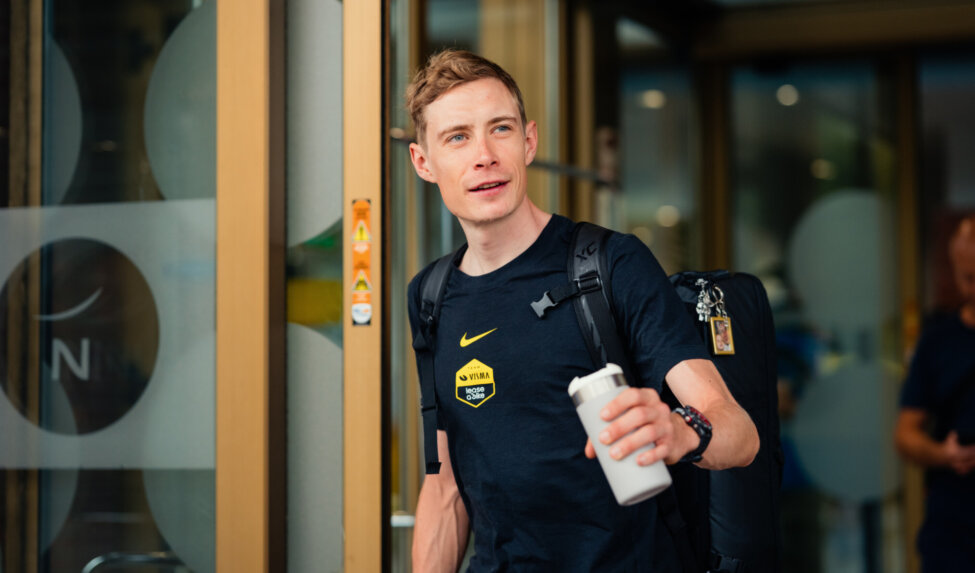 How to keep your performance nutrition on track while traveling