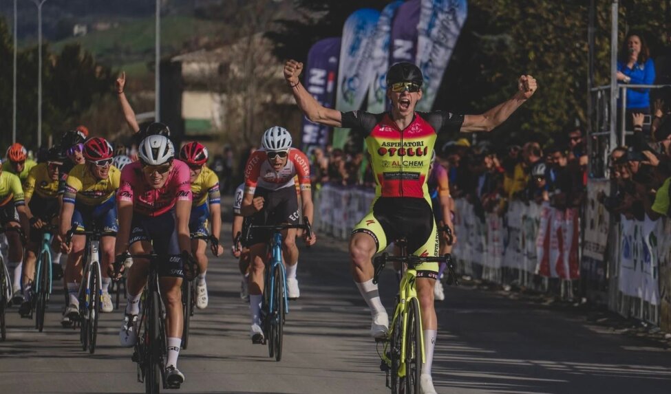 Baruzzi zet volgende stap in carrière bij Team Visma | Lease a Bike Development