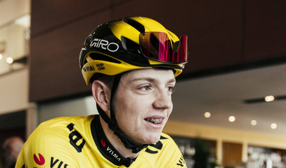 Rowe sprint op machtige wijze naar ritzege in Tour de l’Avenir