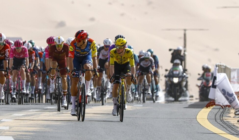 Tulett elfde in ingekorte openingsrit UAE Tour